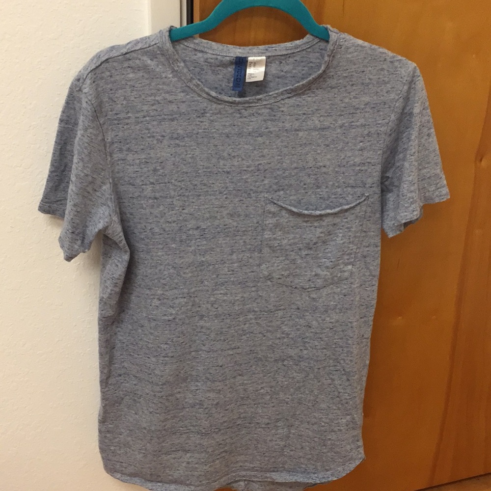 H&M Divided Pocket Tee